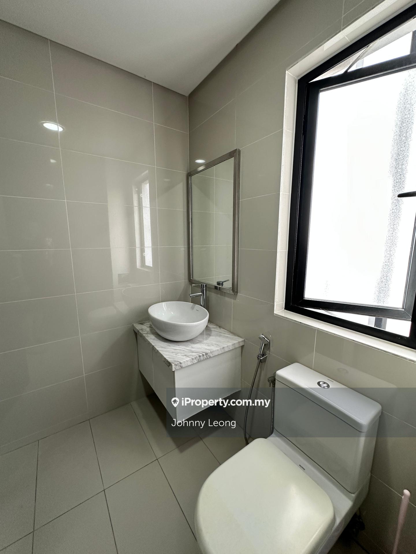Service Residence for Sale in Centrus Soho by Johnny Leong - iProperty.com.my