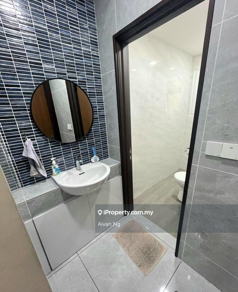 Rumah Berkembar untuk Dijual di Suria Residence, Cheras oleh Aivan Ng - iProperty.com.my