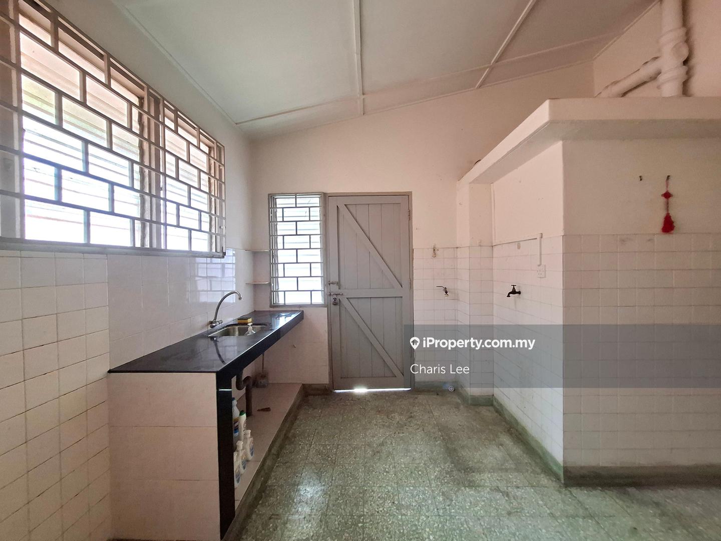 Rumah Berangkai 2 Tingkat untuk Dijual di Seksyen 17, Petaling Jaya oleh Charis Lee - iProperty.com.my