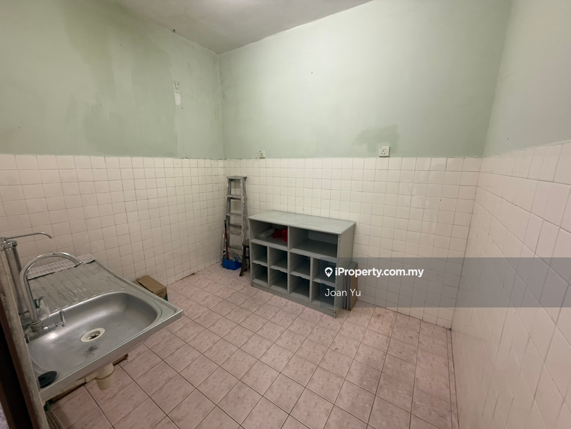 Office for Rent in Seksyen 8, Petaling Jaya by Joan Yu - iProperty.com.my