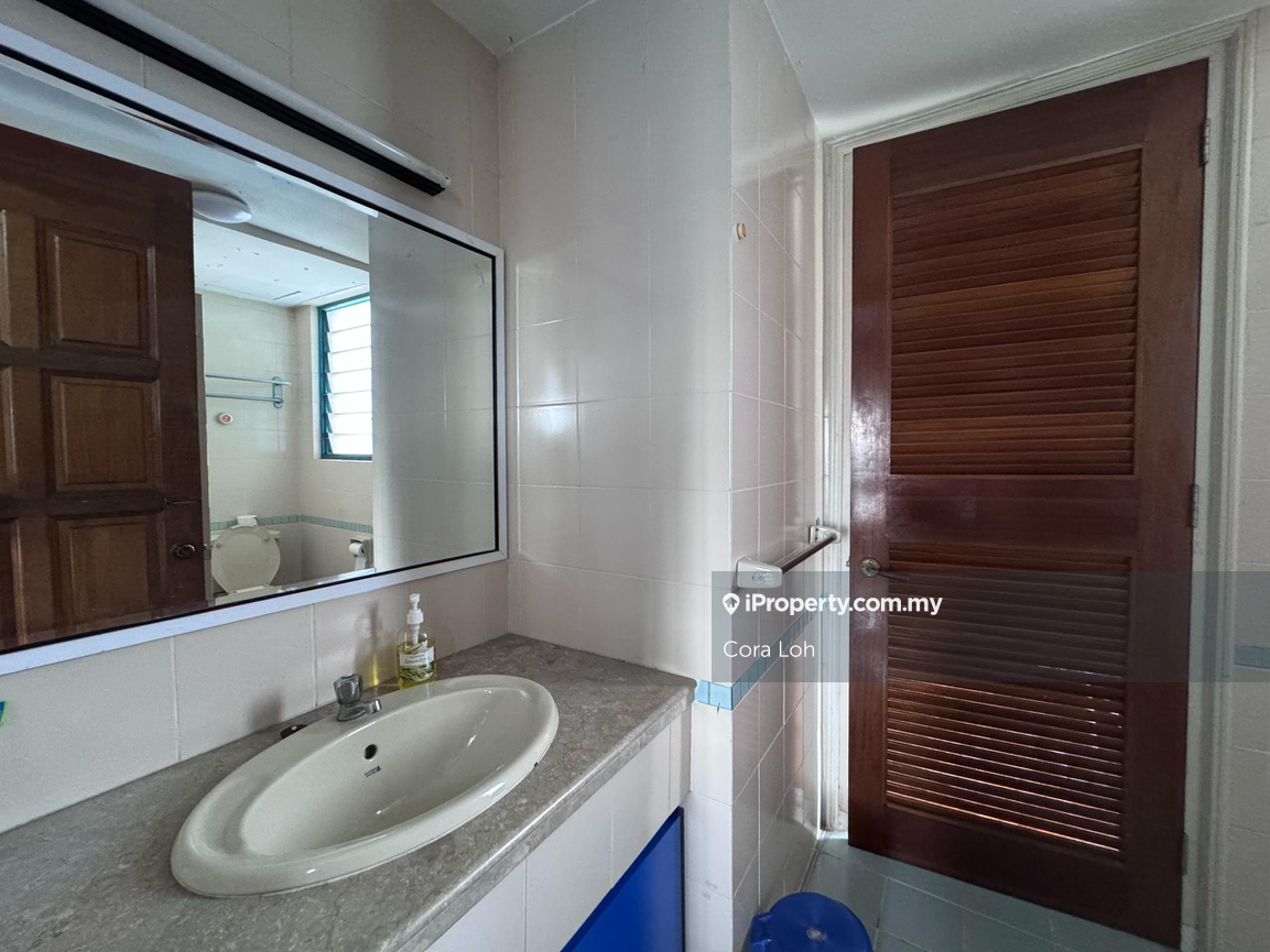 Condominium for Sale in The Straits View Condominium by Cora Loh - iProperty.com.my