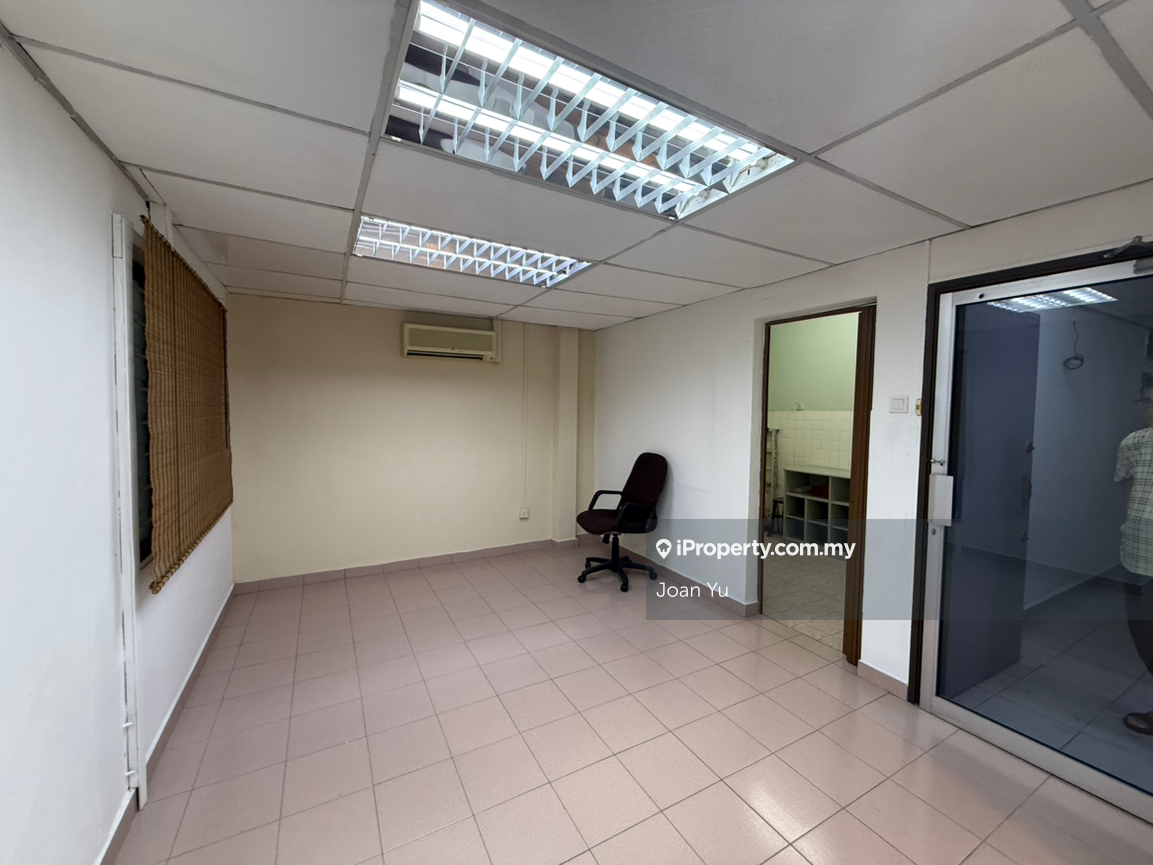 Office for Rent in Seksyen 8, Petaling Jaya by Joan Yu - iProperty.com.my