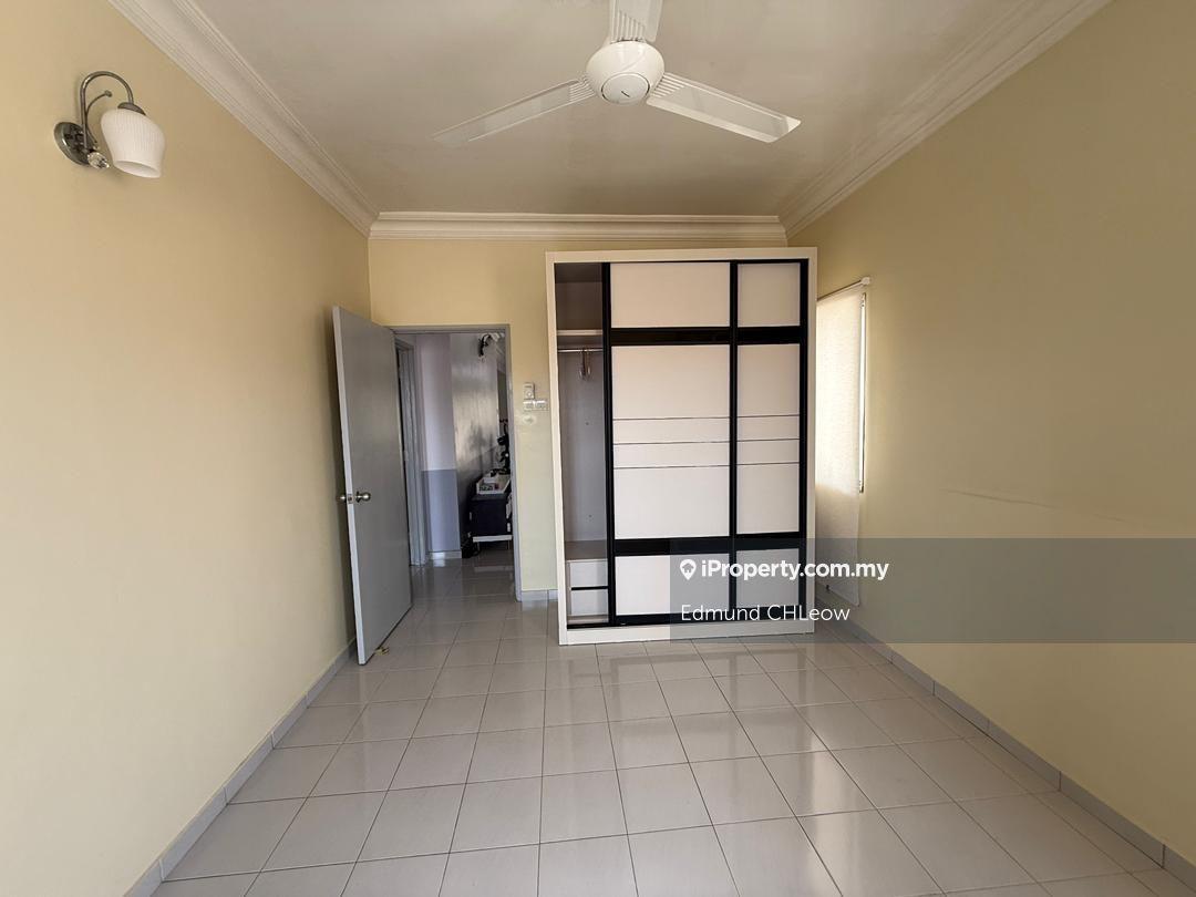 Townhouse for Sale in Taman Amansiara, Rawang by Edmund CHLeow - iProperty.com.my