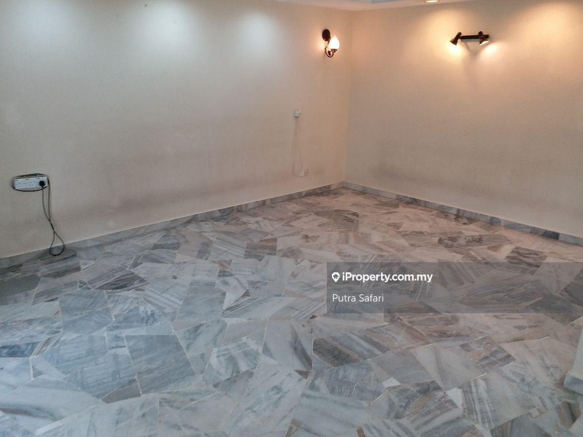 Semi-Detached House for Sale in sek 9, seksyen 9, shah alam, sec 9, section 9, Shah Alam by Putra Safari - iProperty.com.my