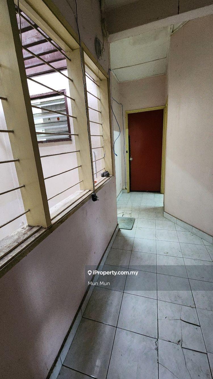 Rumah Berangkai 2 Tingkat untuk Dijual di Taman Overseas Union (Taman Oug), Jalan Klang Lama (Old Klang Road) oleh Mun Mun - iProperty.com.my