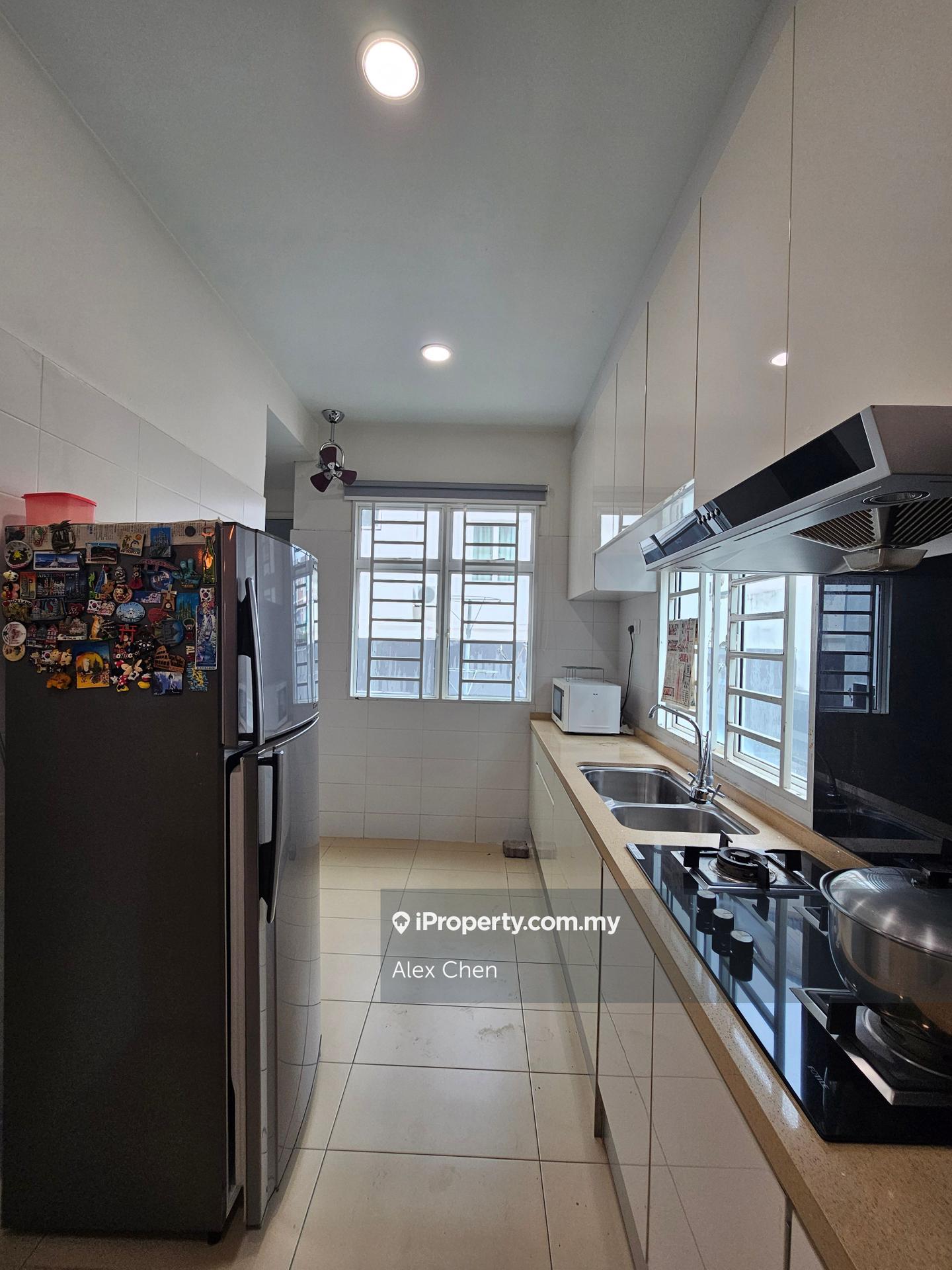 Rumah Berkembar untuk Dijual di Taman Tropicana Cheras, Bandar Sungai Long oleh Alex Chen - iProperty.com.my