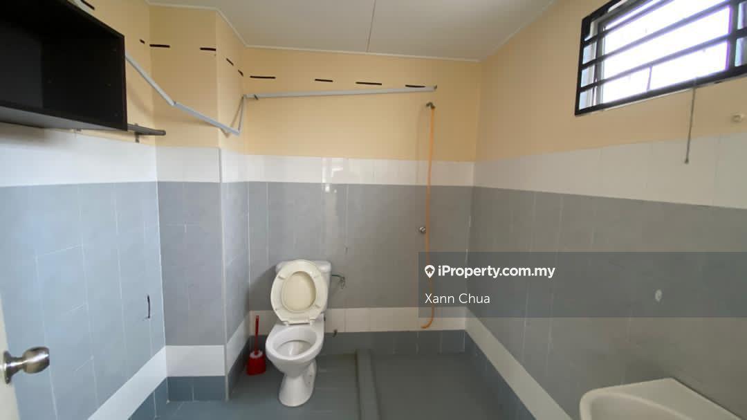 2.5-storey Terraced House for Sale in Eminence, Equine, Bdr Putra Permai, Seri Kembangan by Xann Chua - iProperty.com.my