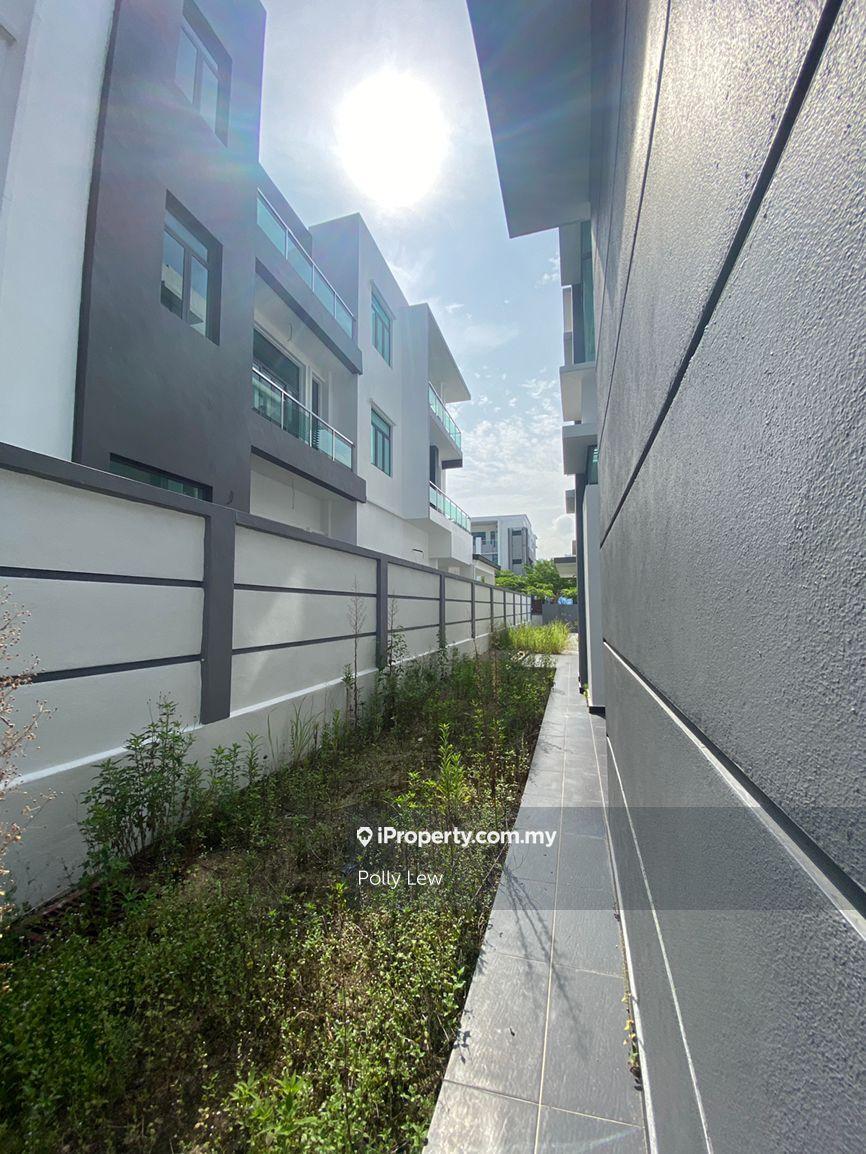 Bungalow House for Sale in Wira Mutiara Sungai Long, Bandar Sungai Long by Polly Lew - iProperty.com.my