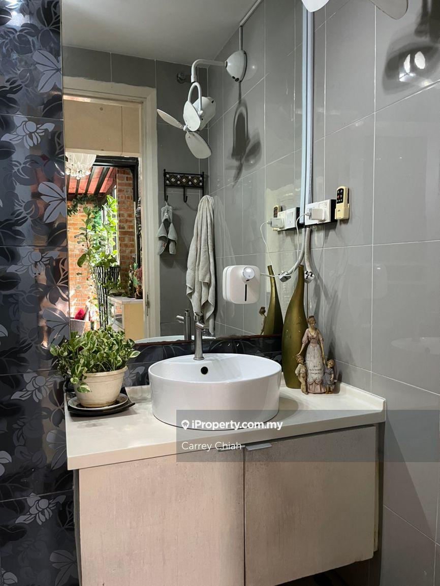 Rumah Berkembar untuk Dijual di Lake Edge Puchong, Puchong oleh Carrey Chiah - iProperty.com.my