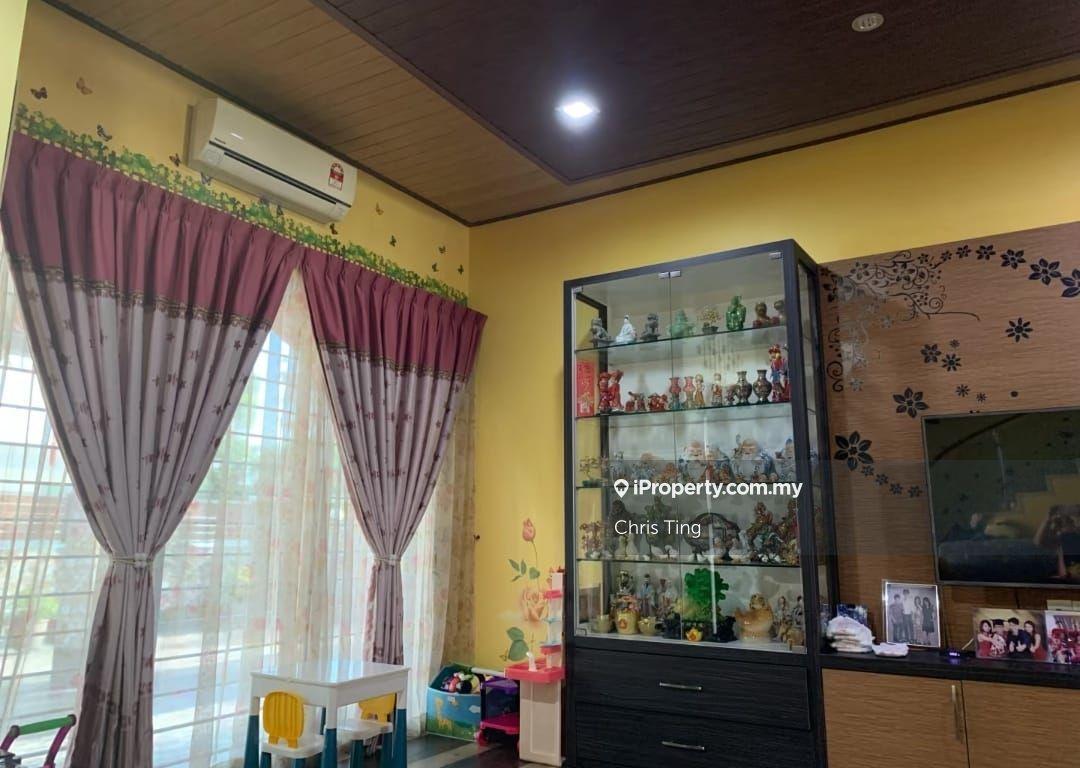 3-storey Terraced House for Sale in 16 Sierra, Puchong by Chris Ting - iProperty.com.my