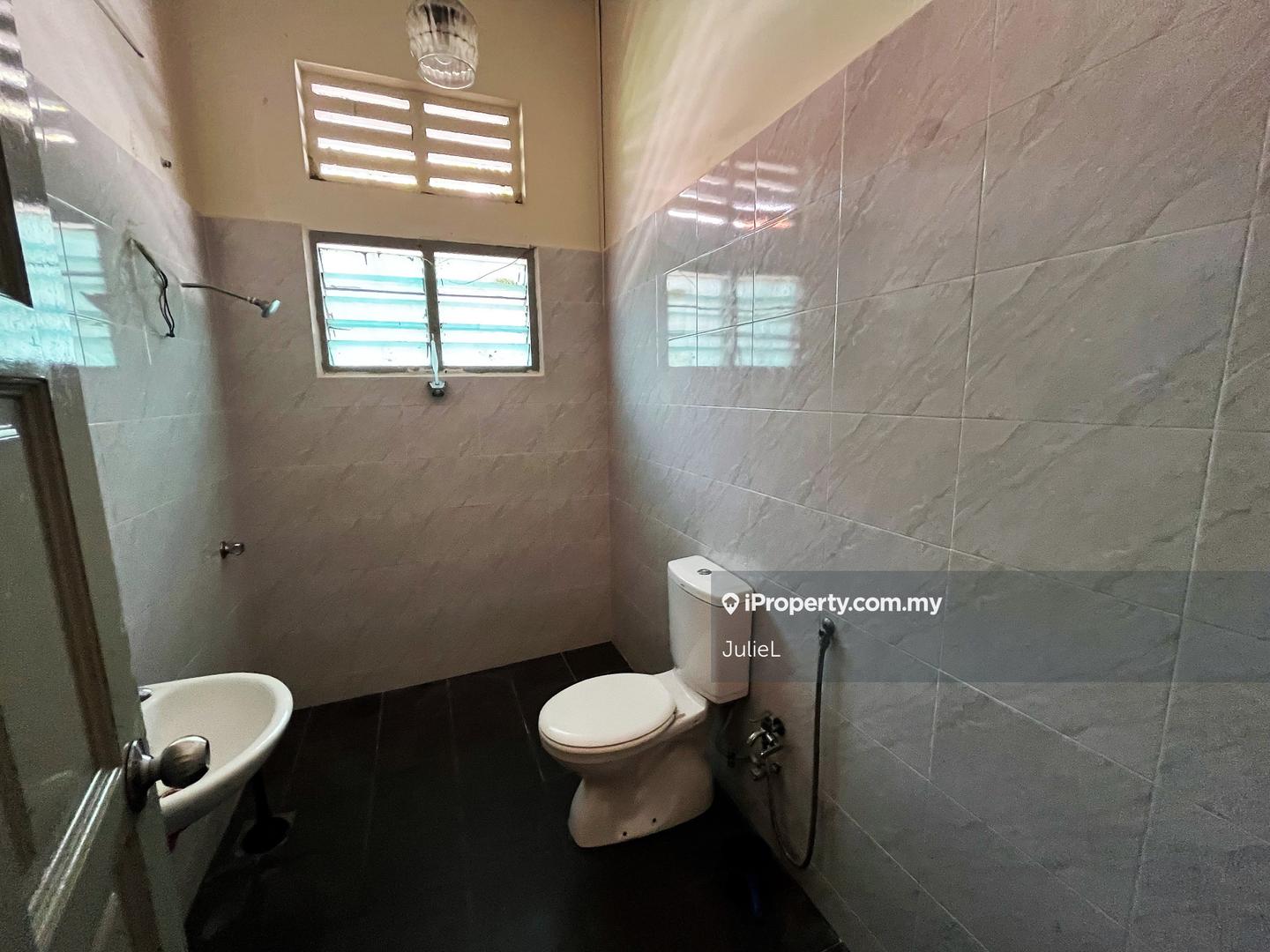Banglo untuk Dijual di Seksyen 5, Petaling Jaya oleh Julie L - iProperty.com.my