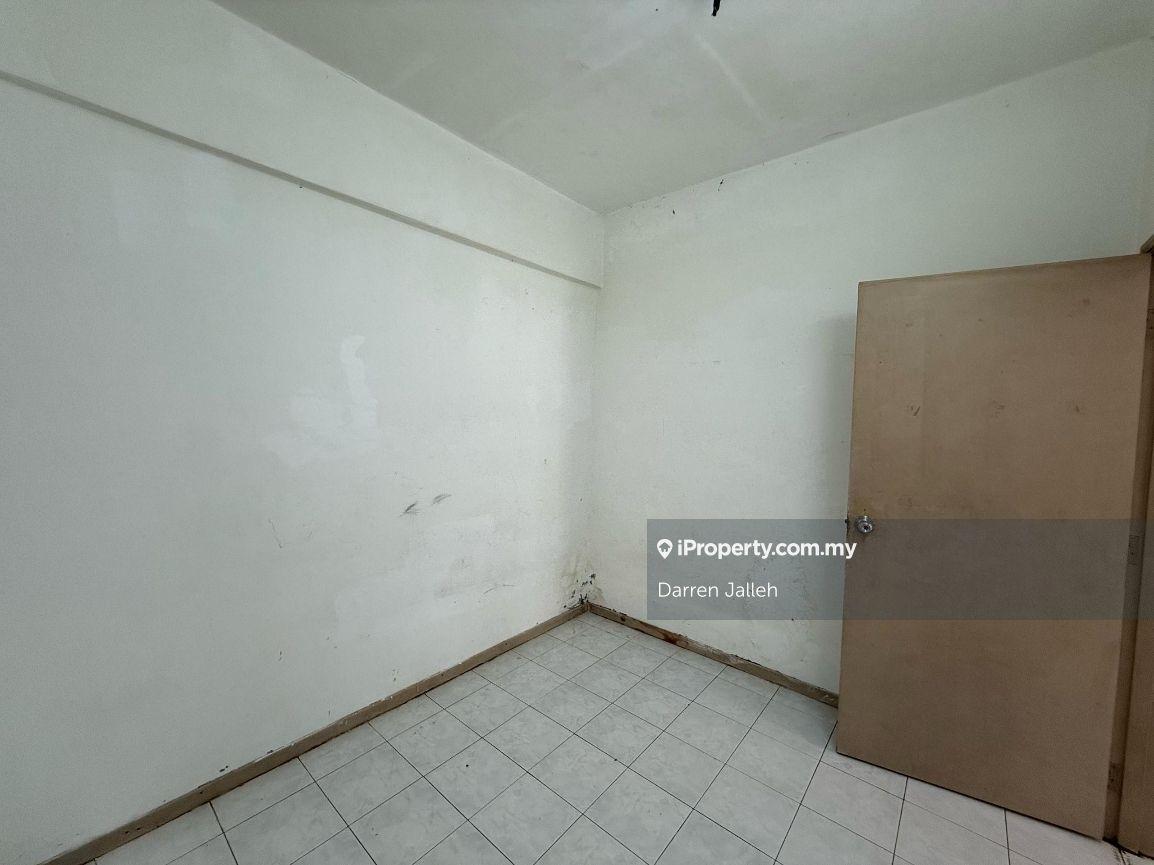 Kondominium untuk Dijual di Taman Desa Relau 2 oleh Darren Jalleh - iProperty.com.my