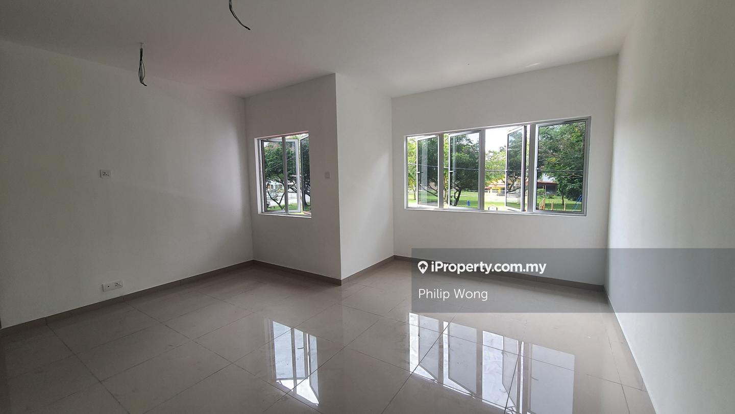 Rumah Berangkai 2 Tingkat untuk Dijual di Taman Serdang Raya, Seri Kembangan oleh Philip Wong - iProperty.com.my