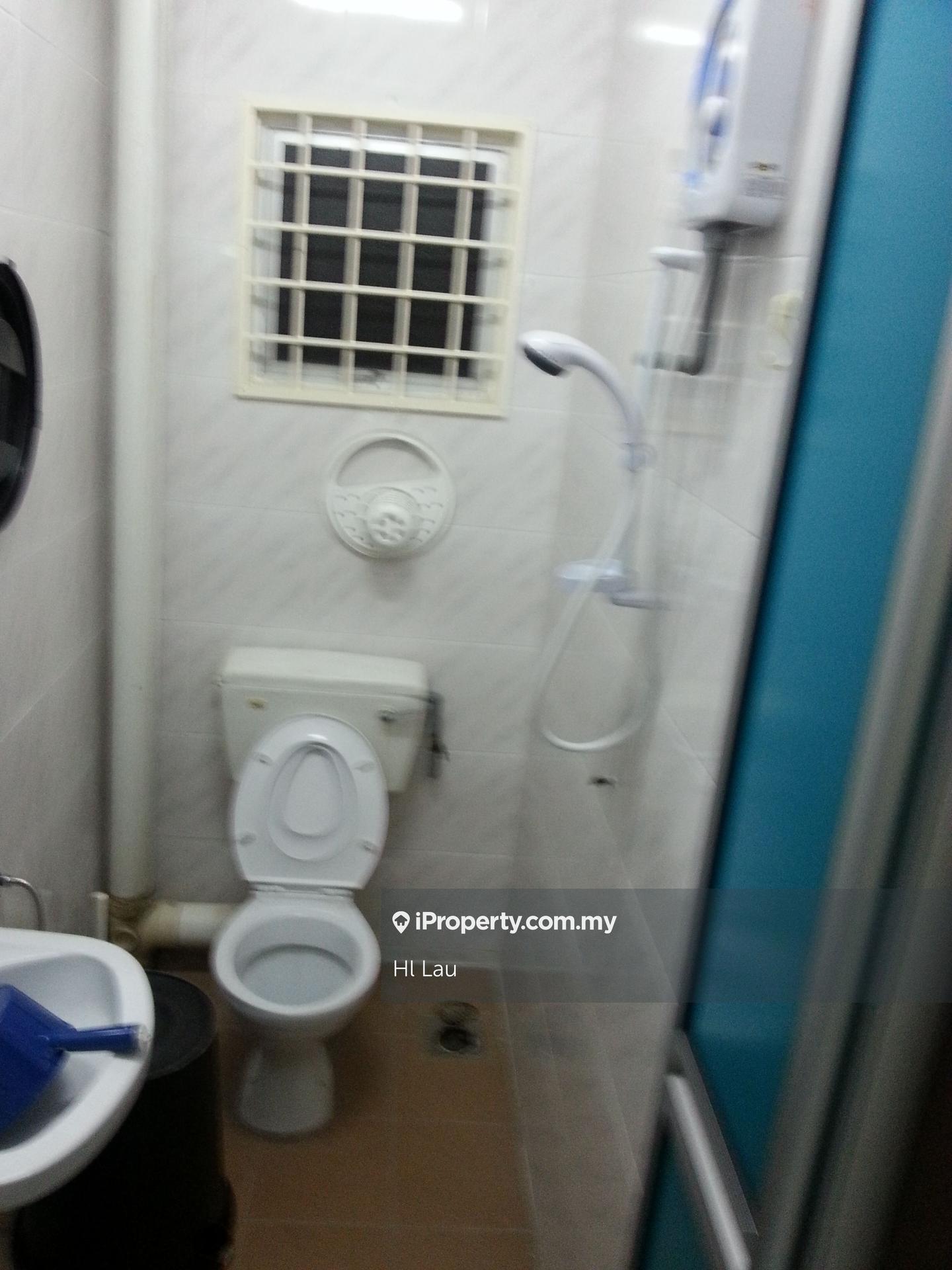 Rumah Berkembar untuk Dijual di 2 Sty Cluster Semi D Taman Putra Perdana 5 Puchong, Puchong oleh Hl Lau - iProperty.com.my