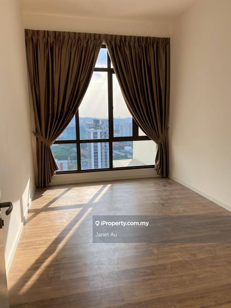 Service Residence for Sale in The Park Sky Residence by Janet Au - iProperty.com.my