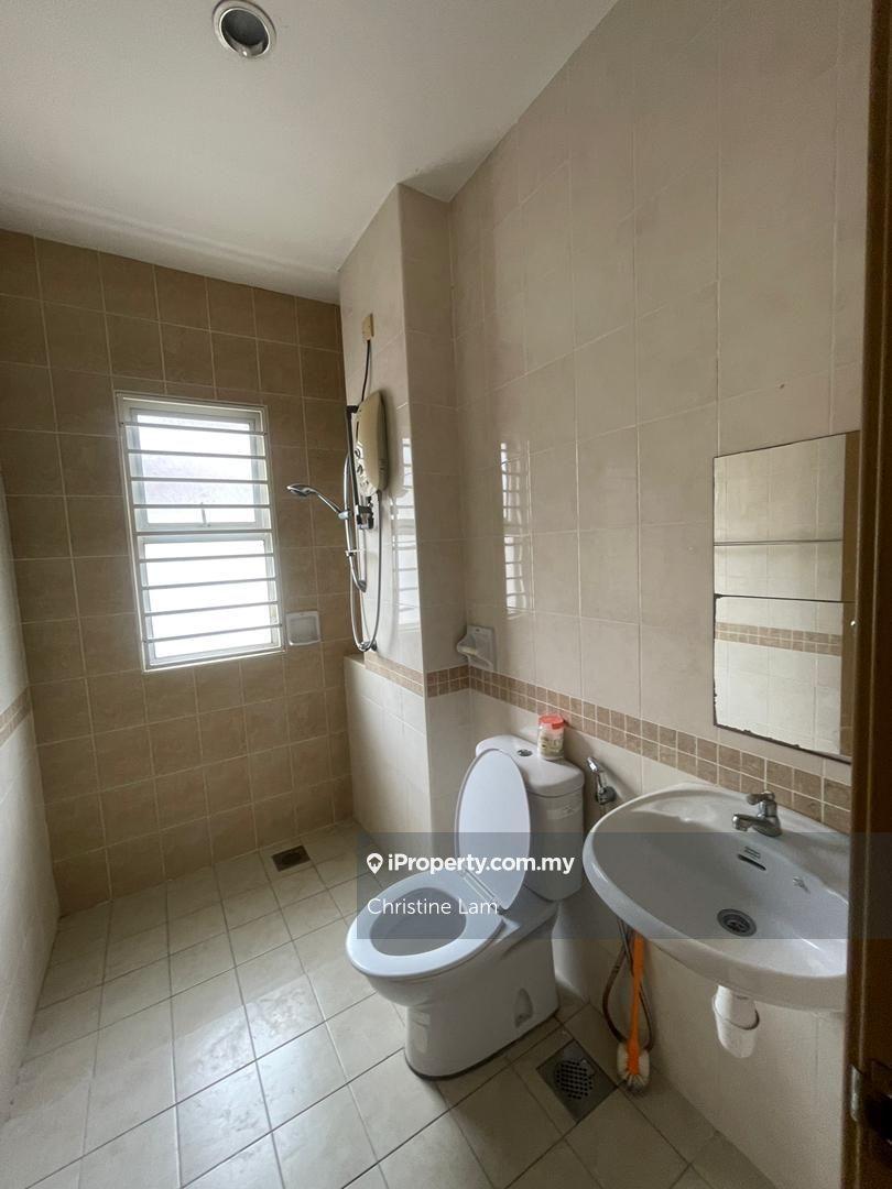 Rumah Berangkai 2 Tingkat untuk Dijual di Kota Kemuning, Shah Alam oleh Christine Lam - iProperty.com.my