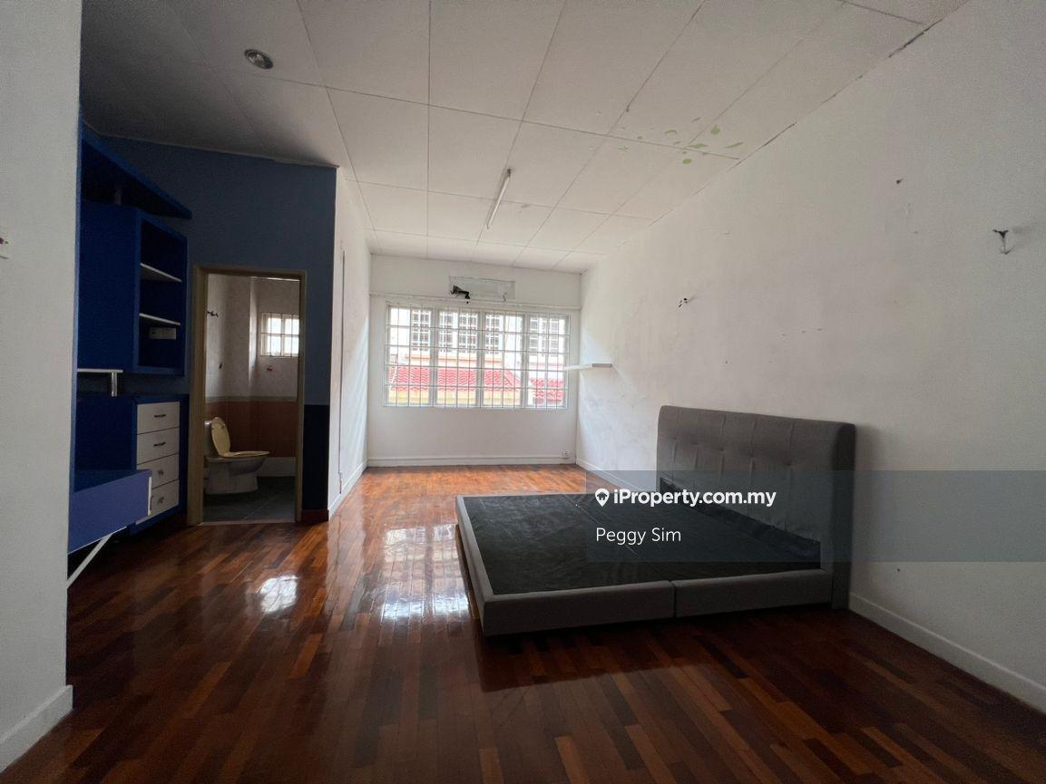 Rumah Berkembar untuk Dijual di Bandar Puteri Puchong, Puchong oleh Peggy Sim - iProperty.com.my