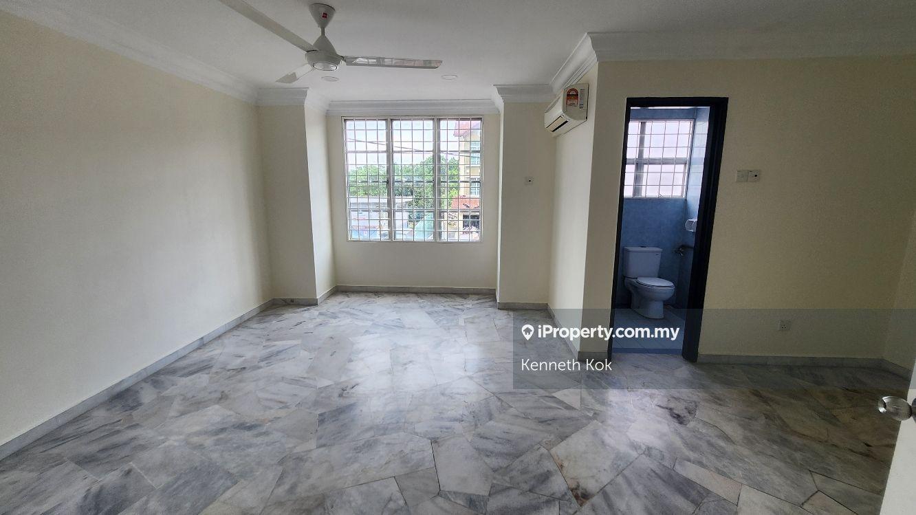 Rumah Berangkai 2.5 Tingkat untuk Dijual di Taman Puchong Impian, Puchong oleh Kenneth Kok - iProperty.com.my