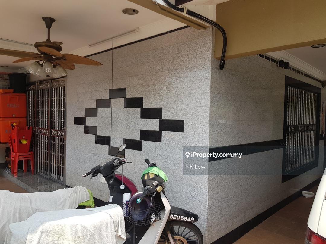 Rumah Berangkai 2 Tingkat untuk Dijual di Taman Bukit Serdang, Seri Kembangan oleh NK Lew - iProperty.com.my