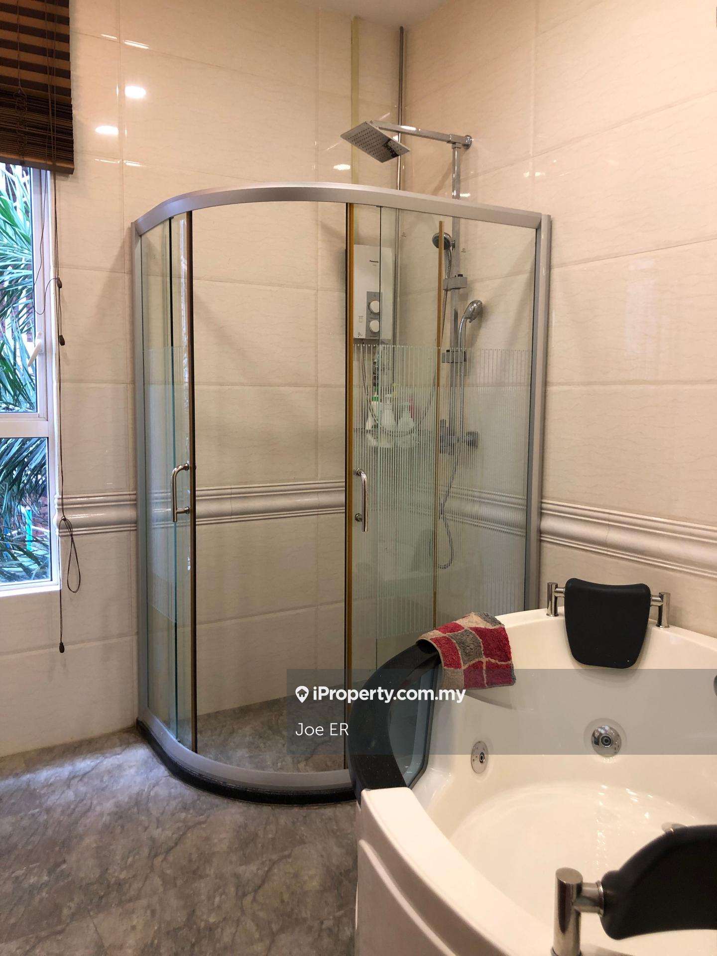 Bungalow House for Sale in Subang Heights, Subang Jaya by Joe ER - iProperty.com.my