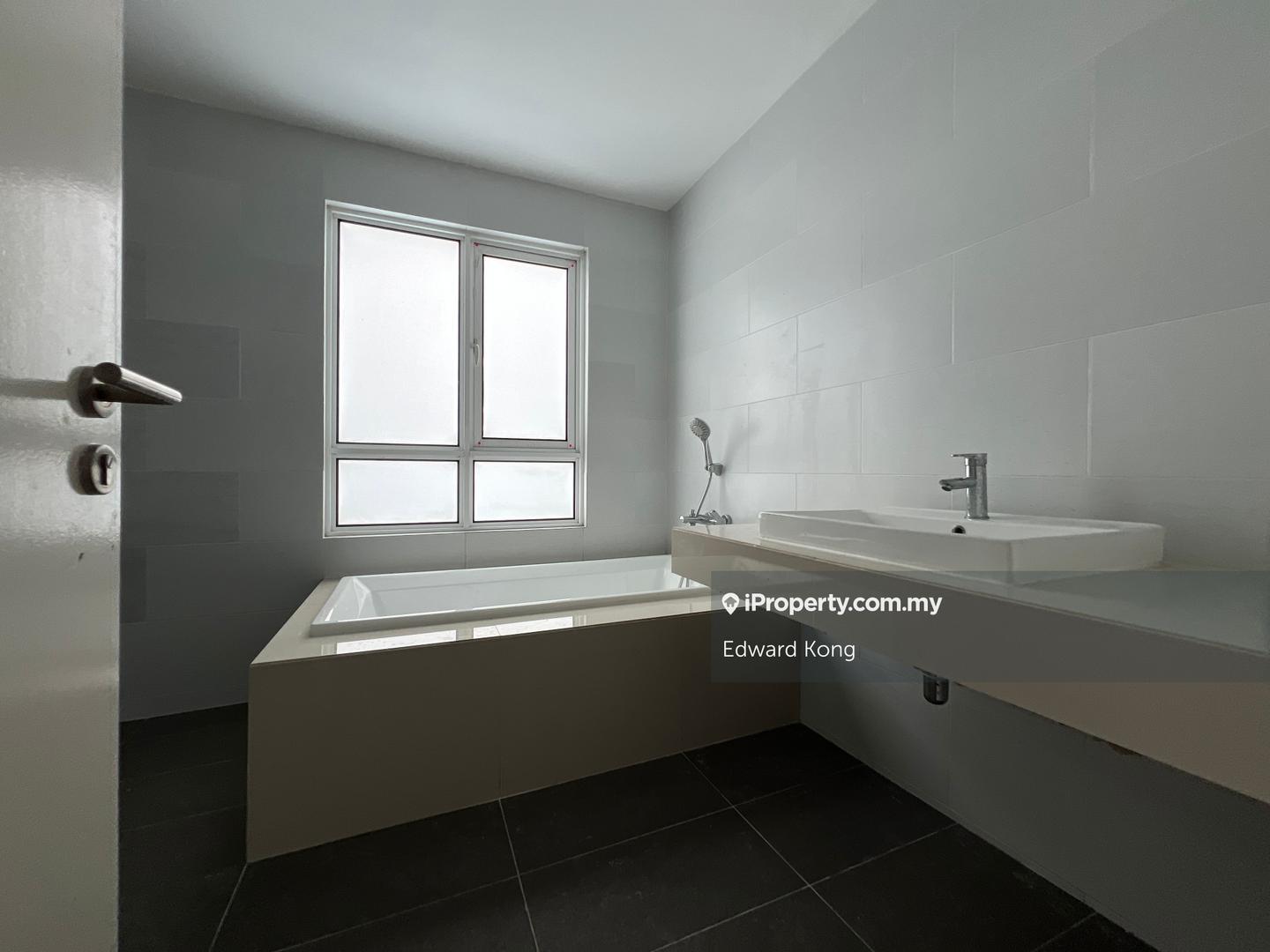 Rumah Berangkai 3 Tingkat untuk Disewa di Tamansari, Rawang oleh Edward Kong - iProperty.com.my