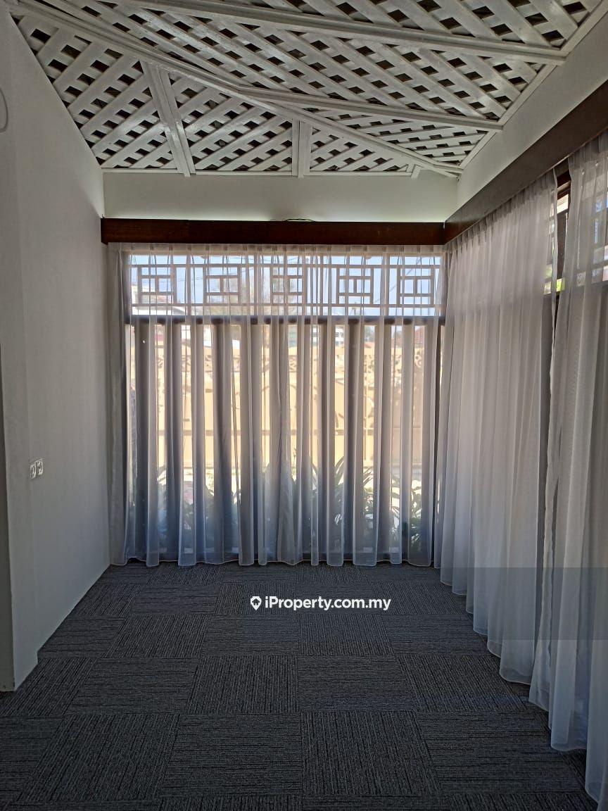 Bungalow House for Sale in Tanjung Bungah, Penang by Ederic J. Low - iProperty.com.my