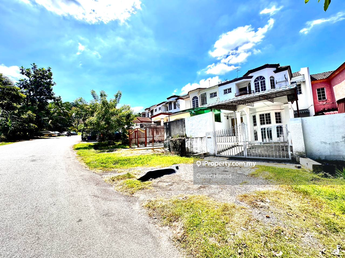 Rumah Berangkai 2 Tingkat untuk Dijual di Taman Bukit Kajang Baru, Kajang oleh Omar Hamid - iProperty.com.my