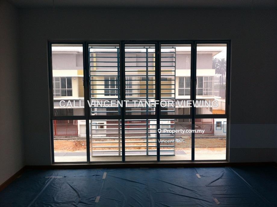 Rumah Berangkai 2 Tingkat untuk Dijual di ELMINA GARINIA CRESSIDA East Garden West Valley, Shah Alam oleh Vincent Tan - iProperty.com.my