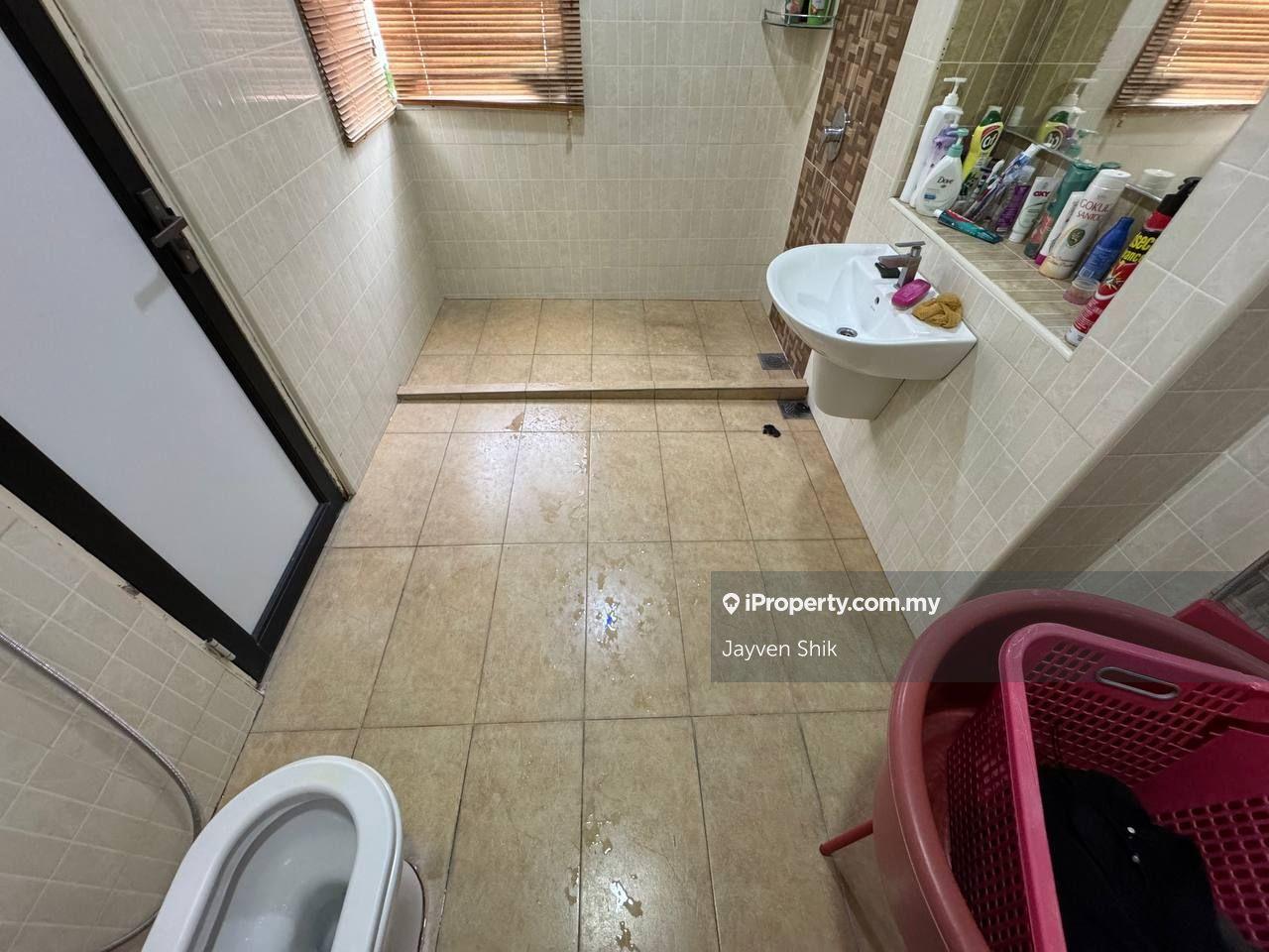 Semi-Detached House for Sale in Bandar Putra Permai, Seri Kembangan by Jayven Shik - iProperty.com.my