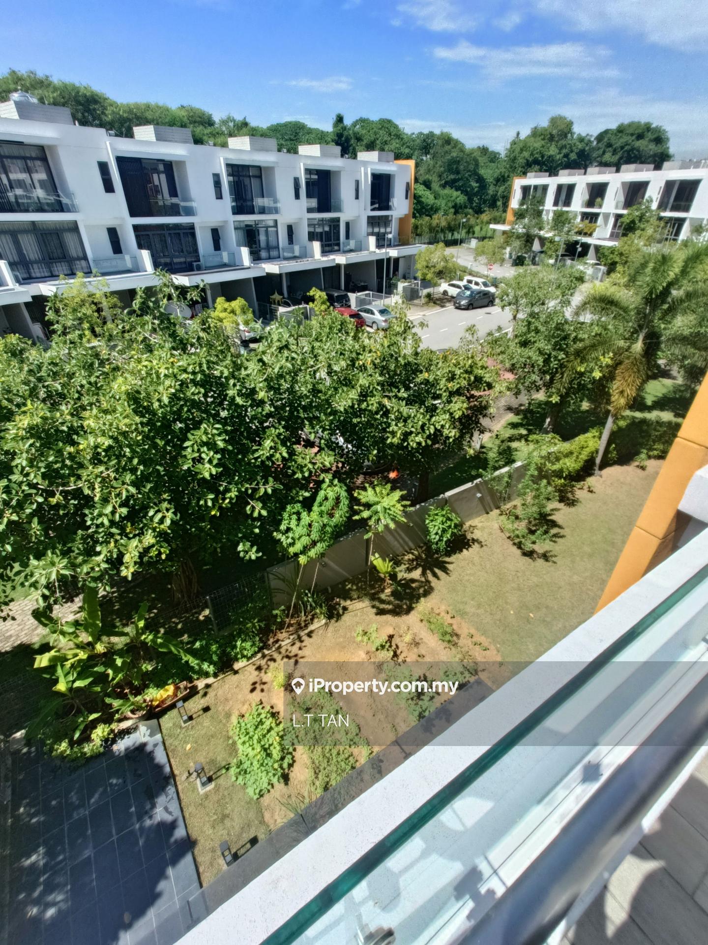 Rumah Berangkai 3 Tingkat untuk Dijual di Taman Tasik Pinggiran, Sungai Besi oleh L.T TAN - iProperty.com.my