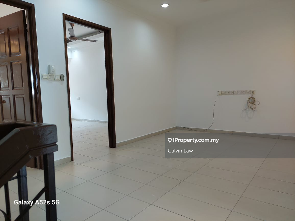 Rumah Berangkai 2.5 Tingkat untuk Dijual di Bandar Utama 6, Bandar Utama oleh Calvin Law - iProperty.com.my