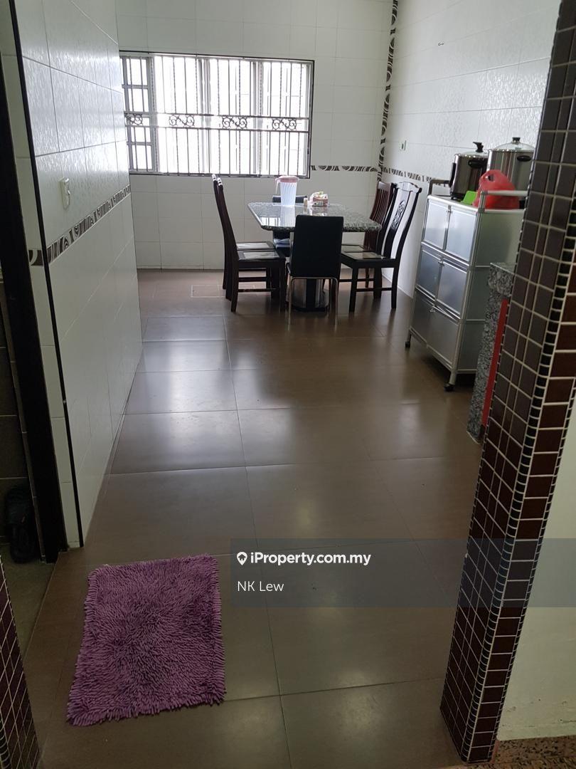 Rumah Berangkai 2 Tingkat untuk Dijual di Taman Bukit Serdang, Seri Kembangan oleh NK Lew - iProperty.com.my