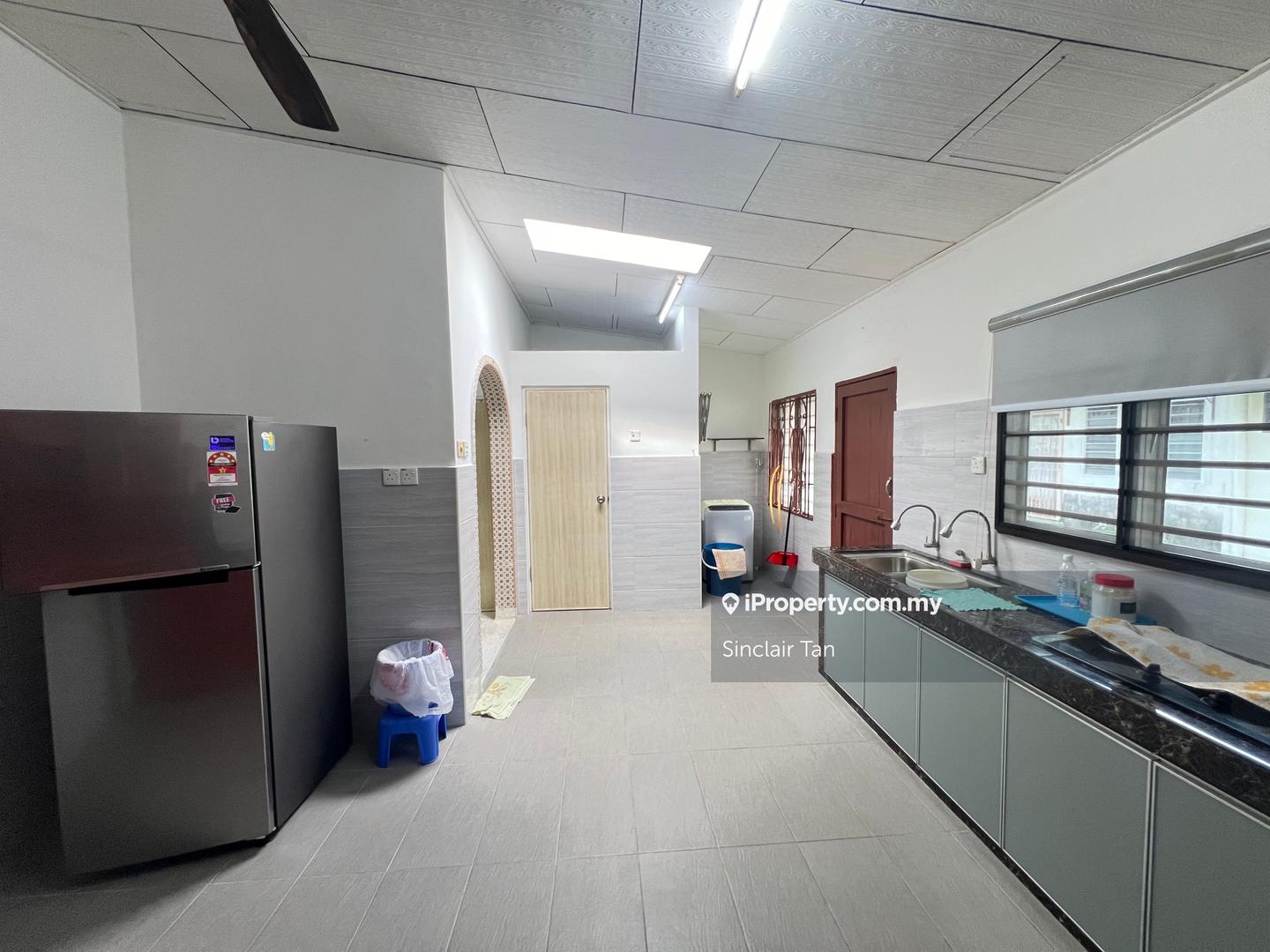 Rumah Berangkai 1 Tingkat untuk Dijual di Bukit Beruang, Bukit Baru oleh Geoffery Wee - iProperty.com.my