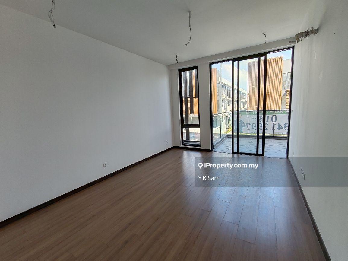 Rumah Berangkai 3 Tingkat untuk Dijual di Taman Puchong Legenda, Puchong oleh Y.K.Sam - iProperty.com.my