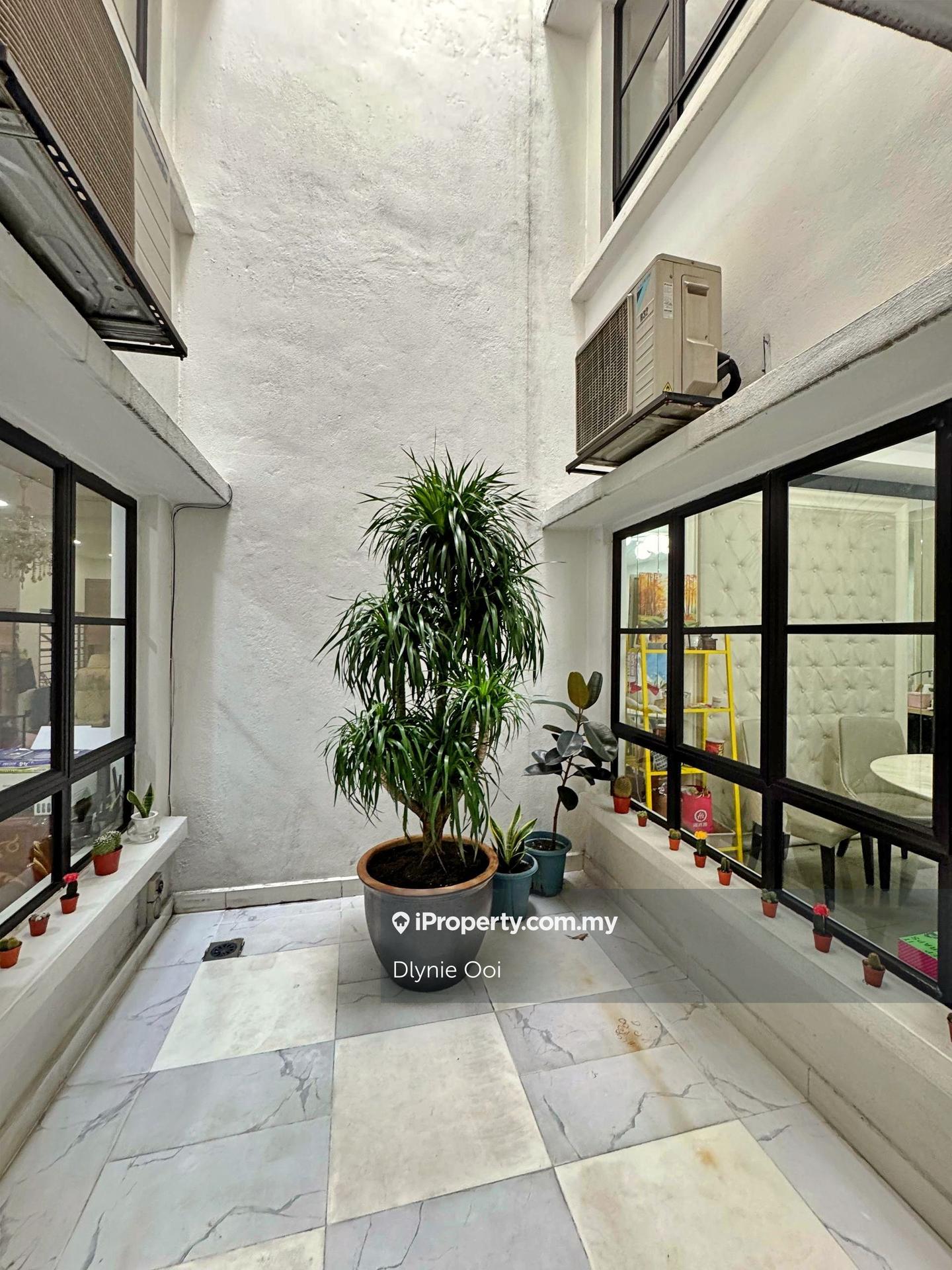 2.5-storey Terraced House for Sale in Jalil Sutera, Bukit Jalil by Dlynie Ooi - iProperty.com.my