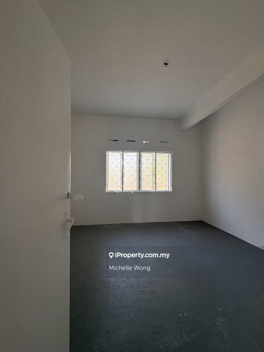 Rumah Berkembar untuk Disewa di Taman Nong Chik, Johor Bahru oleh Michelle Wong - iProperty.com.my