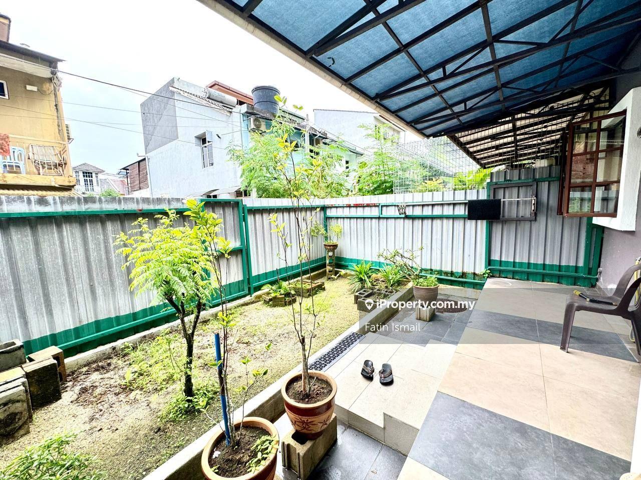 3-storey Terraced House for Sale in Bukit Antarabangsa, Ulu Kelang by Fatin Ismail - iProperty.com.my