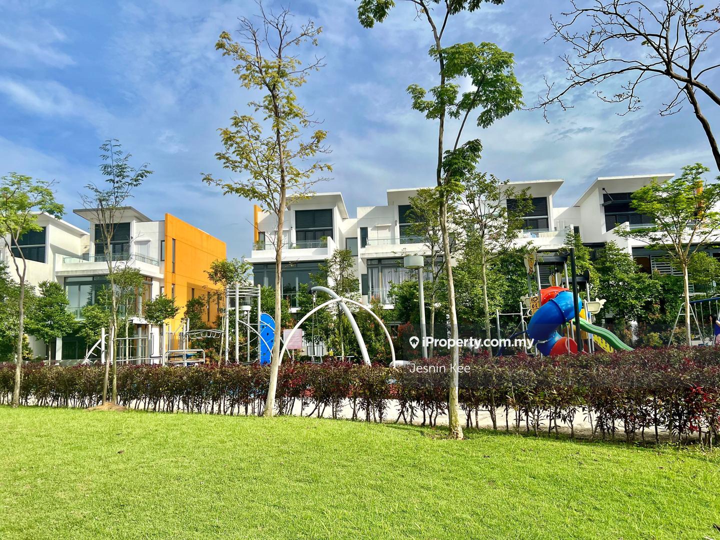 3-storey Terraced House for Sale in Lake Fields, Sungai Besi by Jesnin Kee - iProperty.com.my