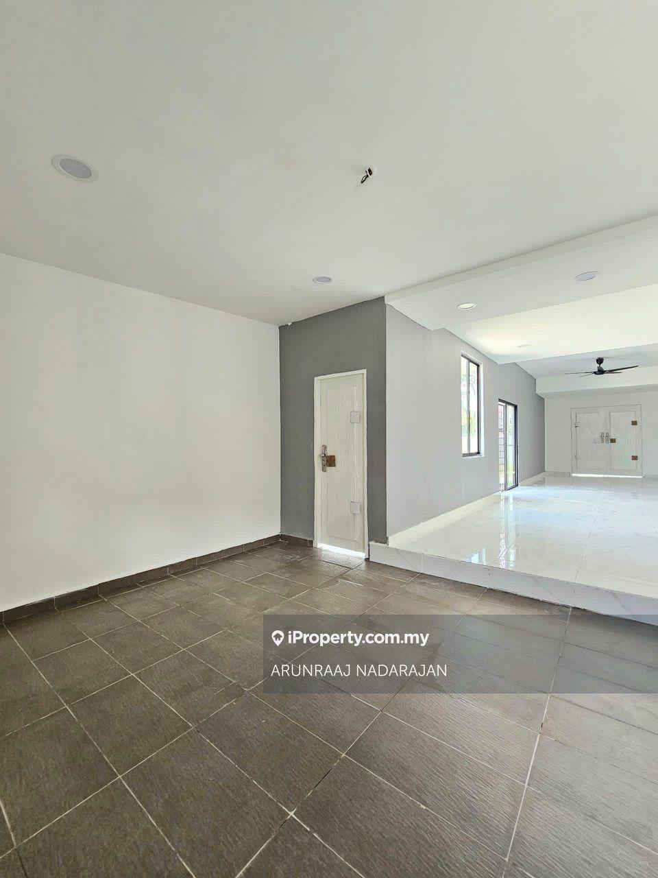 Rumah Berangkai 2 Tingkat untuk Dijual di Taman Puteri Wangsa, Ulu Tiram oleh ARUNRAAJ NADARAJAN - iProperty.com.my
