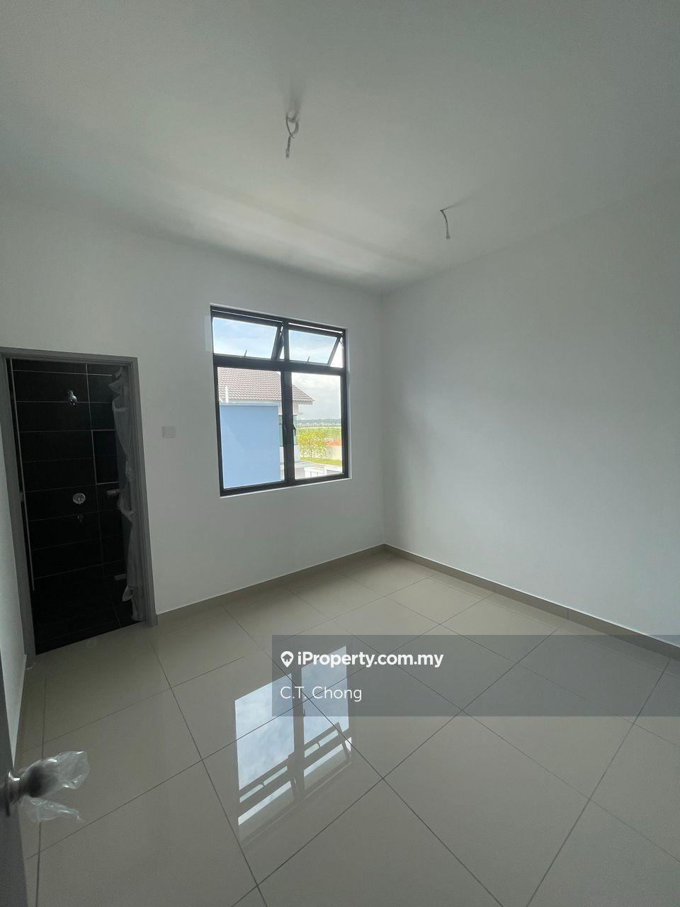 Rumah Berangkai 2 Tingkat untuk Dijual di Taman Austin Duta, Tebrau oleh C.T. Chong - iProperty.com.my