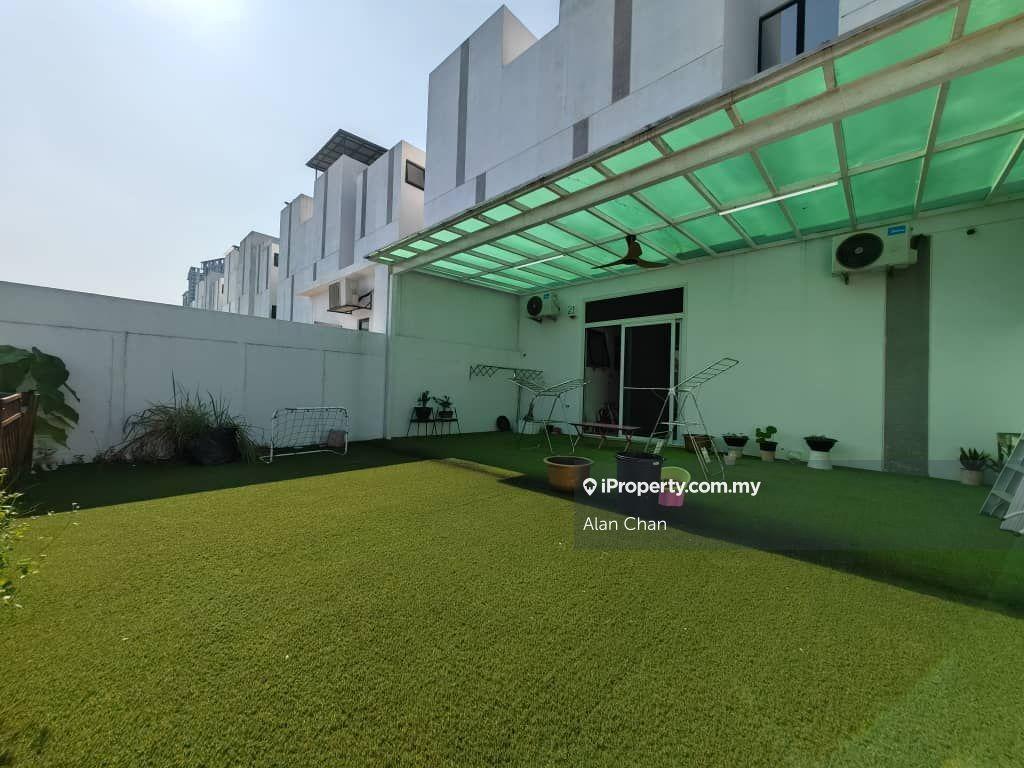 Rumah Berangkai 3 Tingkat untuk Dijual di Sierra 6 @ Bandar 16 Sierra Puchong, Puchong oleh Alan Chan - iProperty.com.my