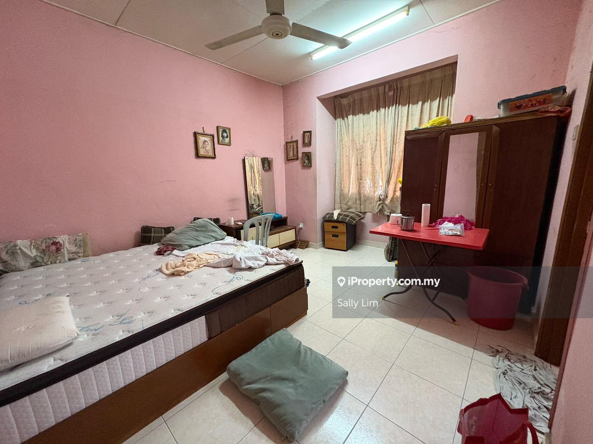 Rumah Berangkai 2 Tingkat untuk Dijual di Taman Puncak Jalil, Seri Kembangan oleh Sally Lim - iProperty.com.my