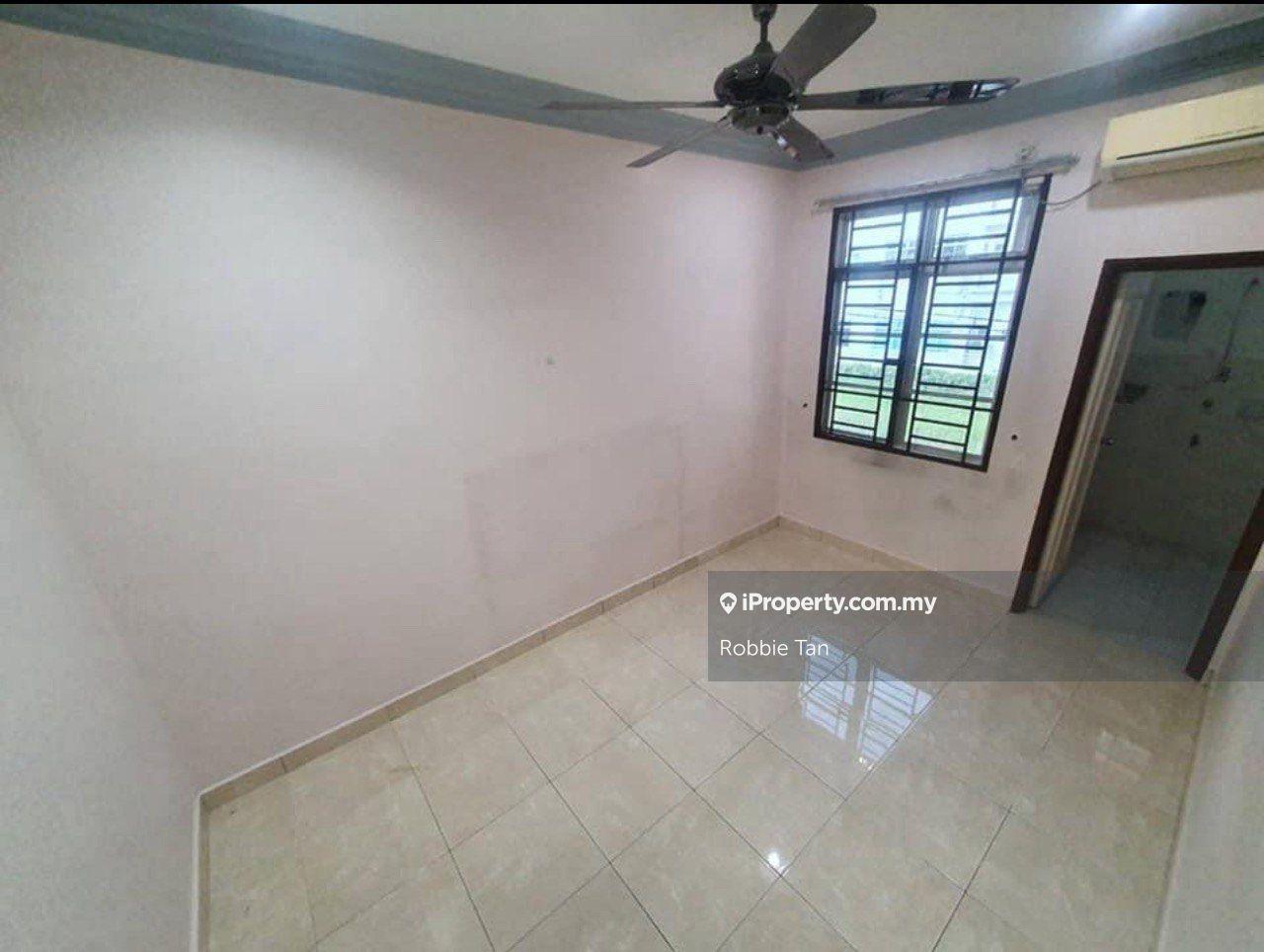 Rumah Berangkai 2 Tingkat untuk Dijual di Taman Austin Perdana, Tebrau oleh Robbie Tan - iProperty.com.my