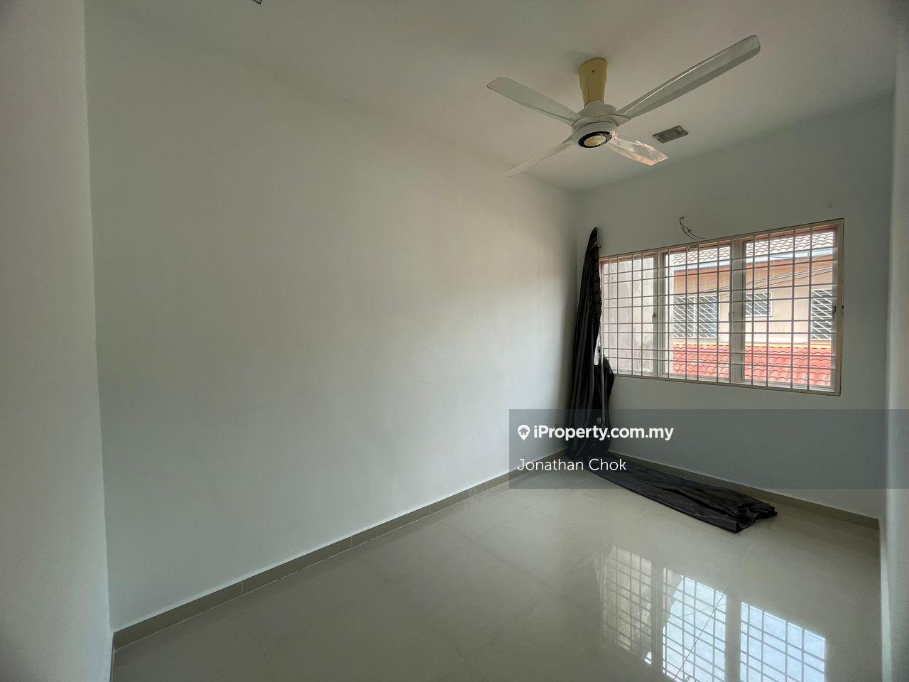 Rumah Berangkai 2 Tingkat untuk Dijual di Taman Puncak Jalil, Seri Kembangan oleh Jonathan Chok - iProperty.com.my