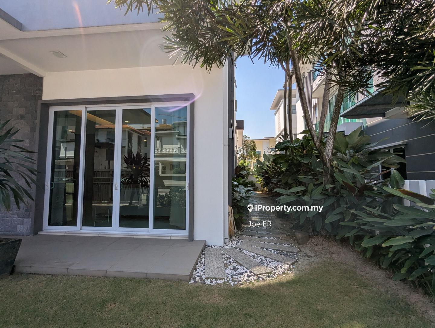 Bungalow House for Sale in Subang Heights, Subang Jaya by Joe ER - iProperty.com.my