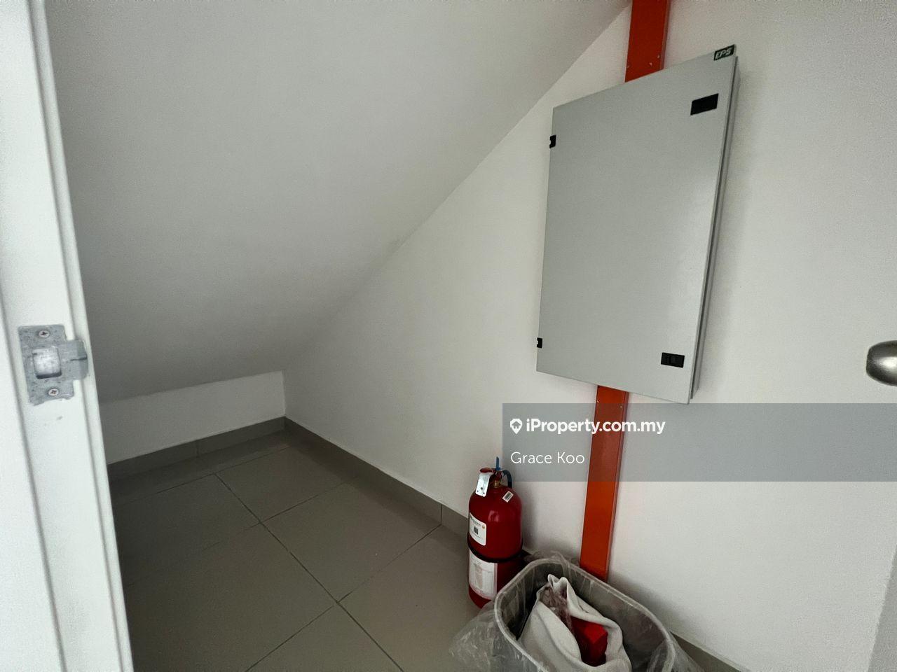 Rumah Berangkai 2 Tingkat untuk Dijual di Sejati Lakeside Residence Phase 1, Cyberjaya oleh Grace Koo - iProperty.com.my