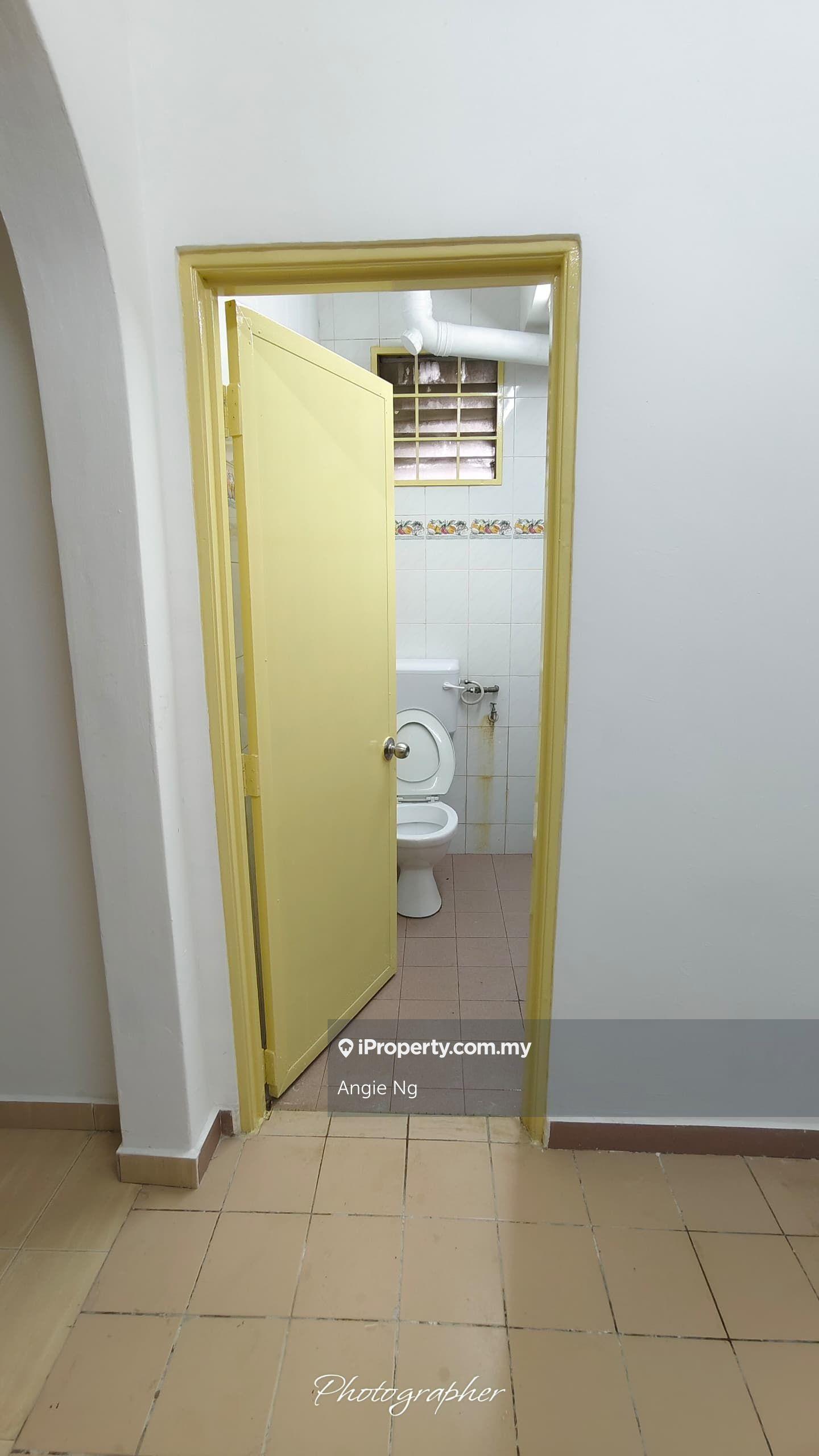 Flat for Sale in Taman Setia Rawang Flat by Angie Ng - iProperty.com.my