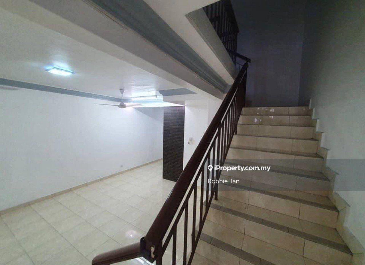 Rumah Berangkai 2 Tingkat untuk Dijual di Taman Austin Perdana, Tebrau oleh Robbie Tan - iProperty.com.my
