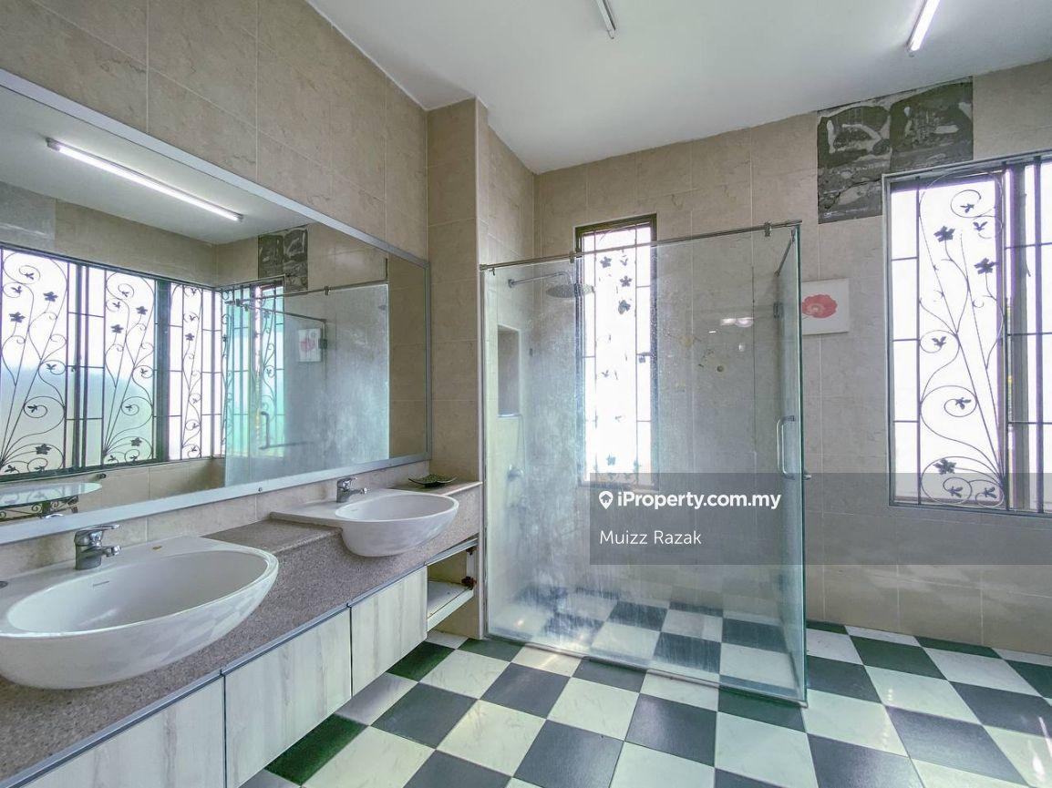 Bungalow House for Sale in Aman Perdana, Klang by Muizz Razak - iProperty.com.my