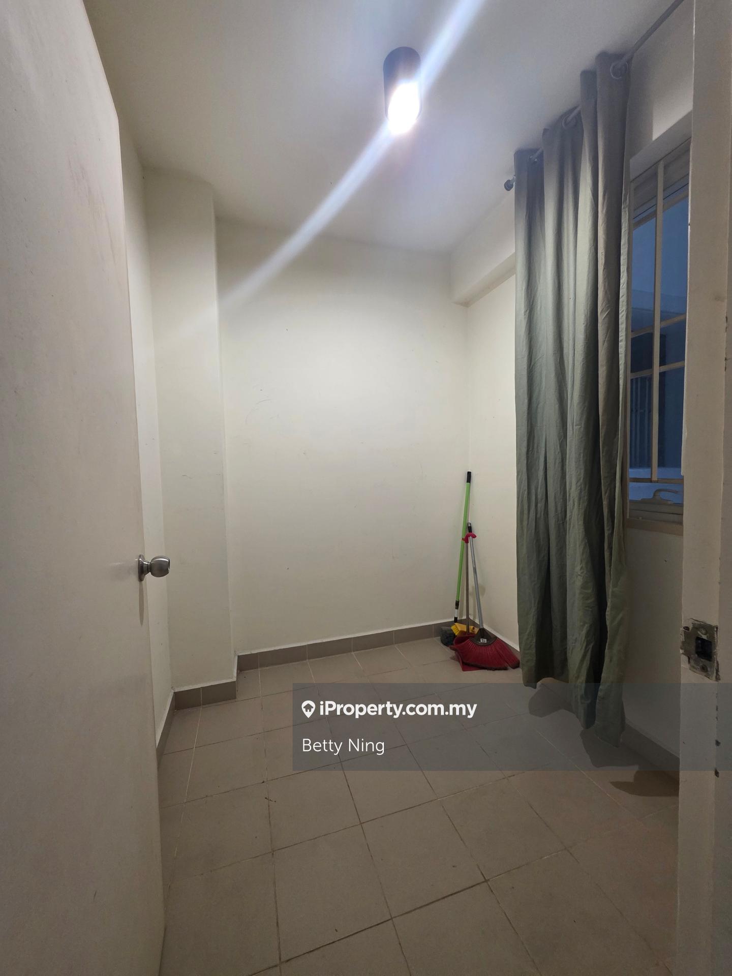 Service Residence for Sale in Sinaran TTDI by Betty Ning - iProperty.com.my